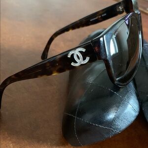 CHANEL Tortoiseshell Sunglasses with Silver CC Emblem